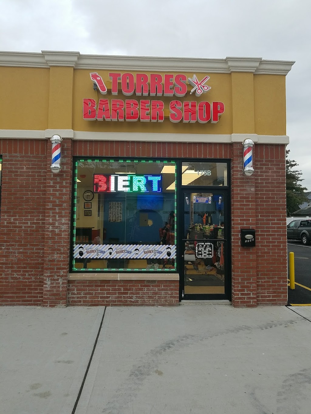 Torres Barbershop | 175 Nassau Rd, Roosevelt, NY 11575, USA | Phone: (516) 430-8390