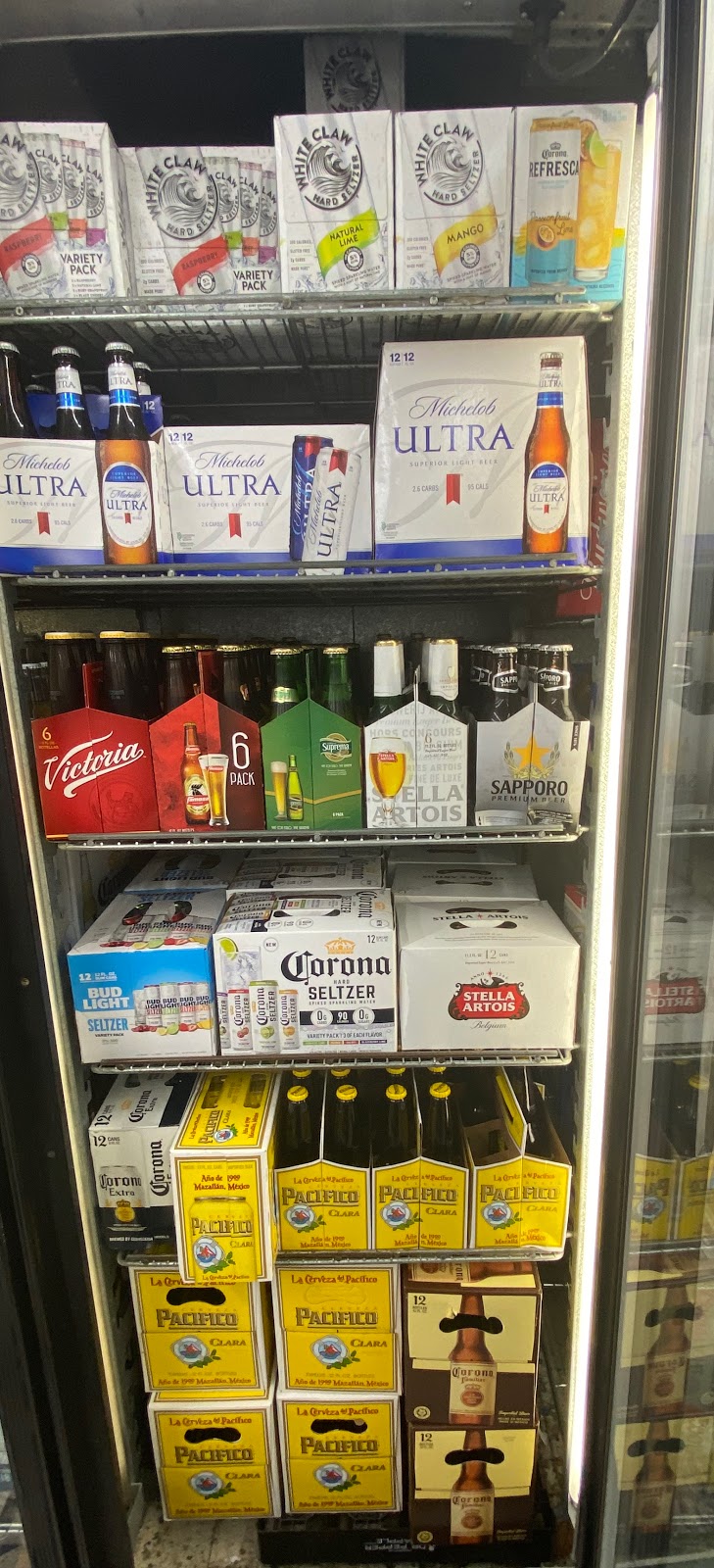 Christinas Market | 2715 S Vermont Ave, Los Angeles, CA 90007, USA | Phone: (323) 735-1080