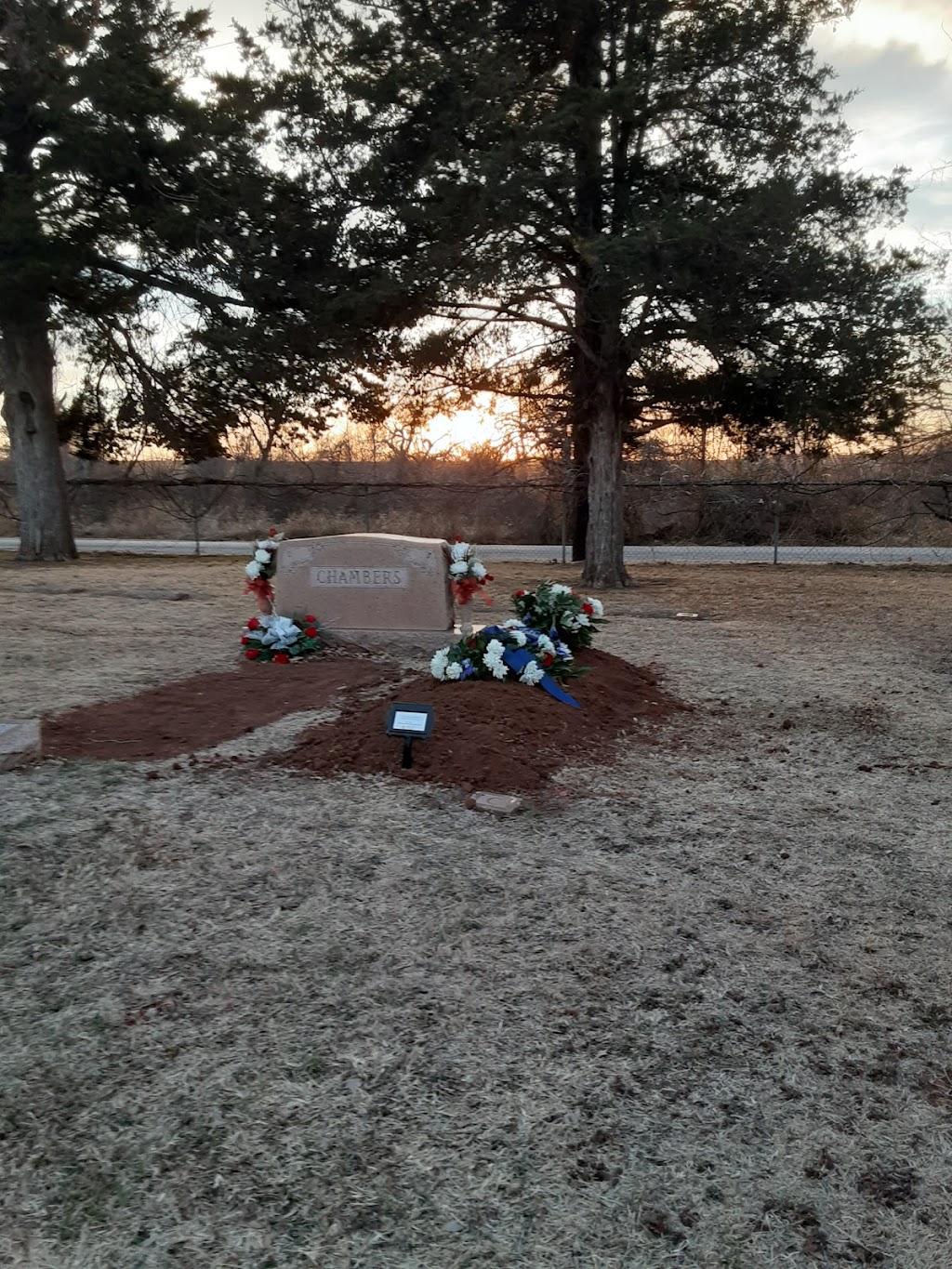 Guthrie Summit View Cemetery | 1808 N Pine St, Guthrie, OK 73044 | Phone: (405) 282-2773