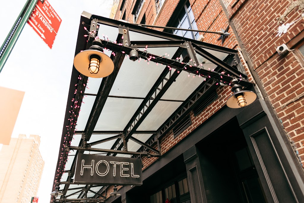 Dirty French | 180 Ludlow St, New York, NY 10002, USA | Phone: (212) 254-3000