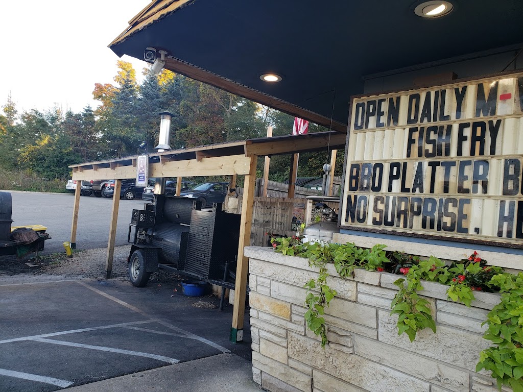 Bildas Friess Lake Pub | 4493 WI-167, Hubertus, WI 53033, USA | Phone: (262) 628-3454