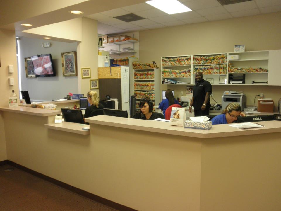 Royal Dental Corporate Headquarters | 1437 Hwy 6 STE 300, Sugar Land, TX 77478, USA | Phone: (713) 877-0697