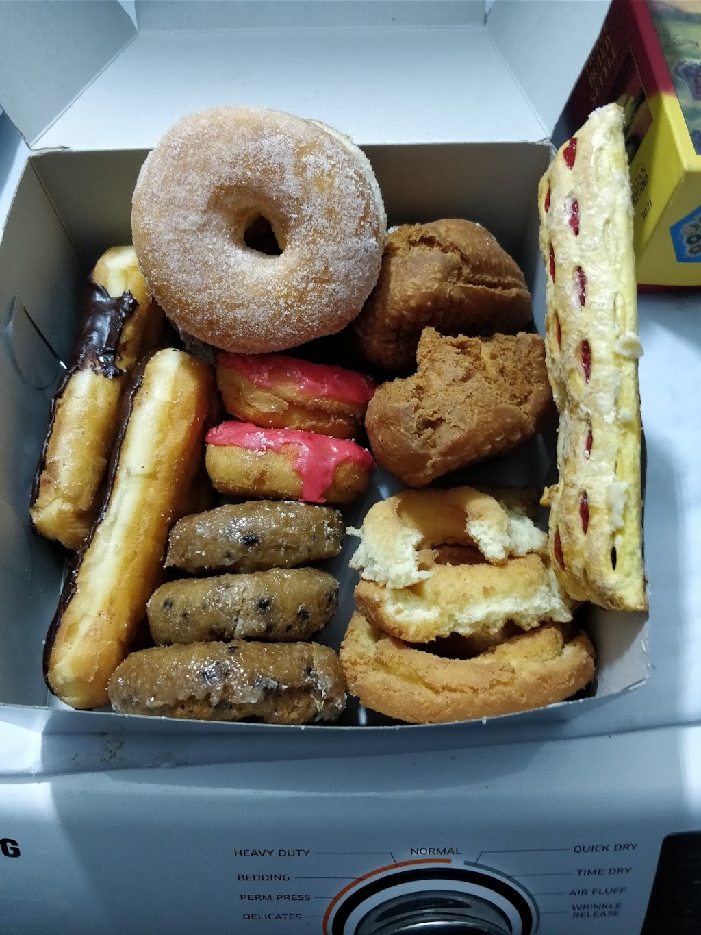 Kings Donuts | 10672 Garden Grove Blvd, Garden Grove, CA 92843 | Phone: (714) 530-9570