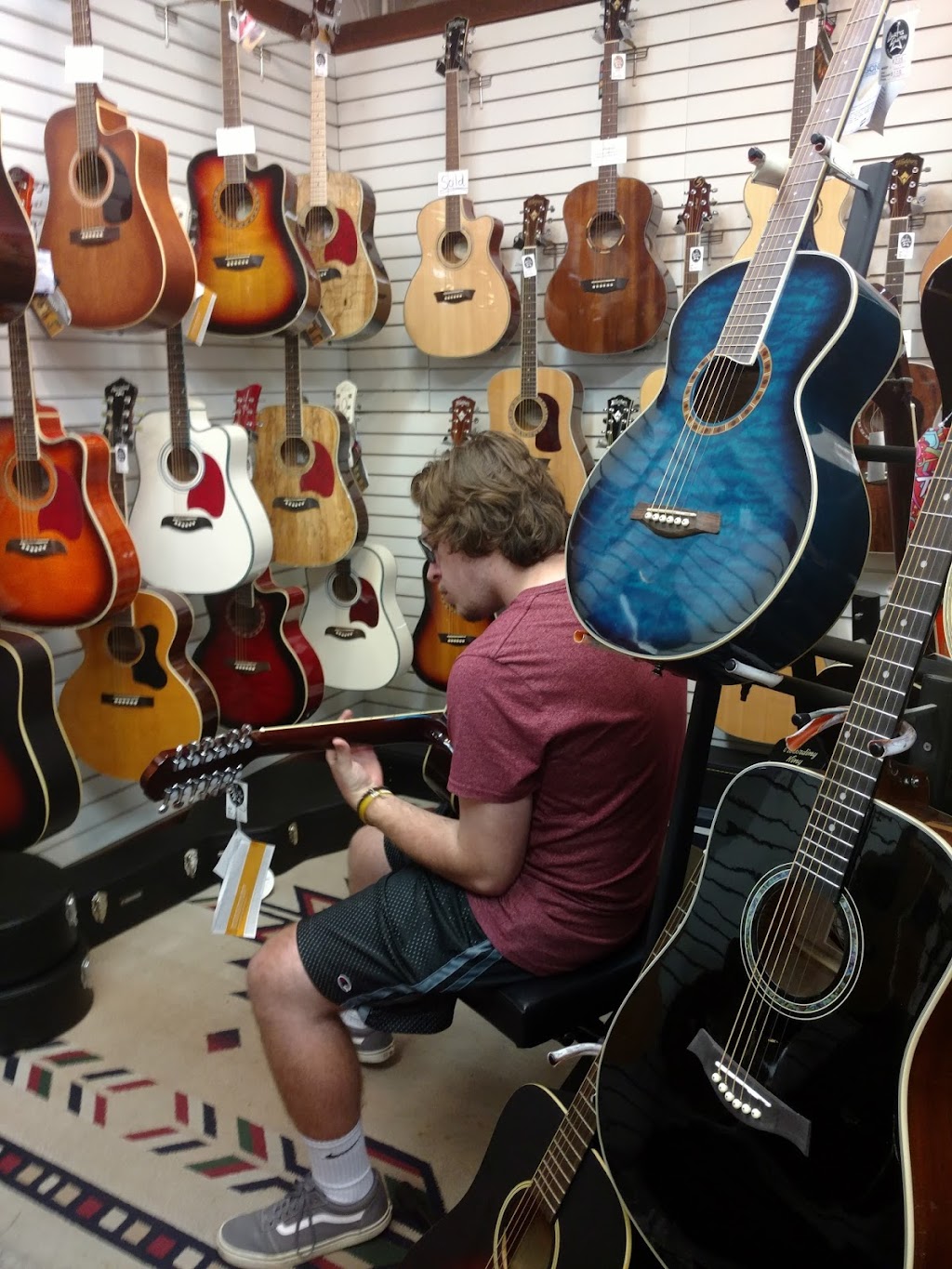 Dustys Guitar | 1609 S Coast Hwy, Oceanside, CA 92054, USA | Phone: (760) 757-6209