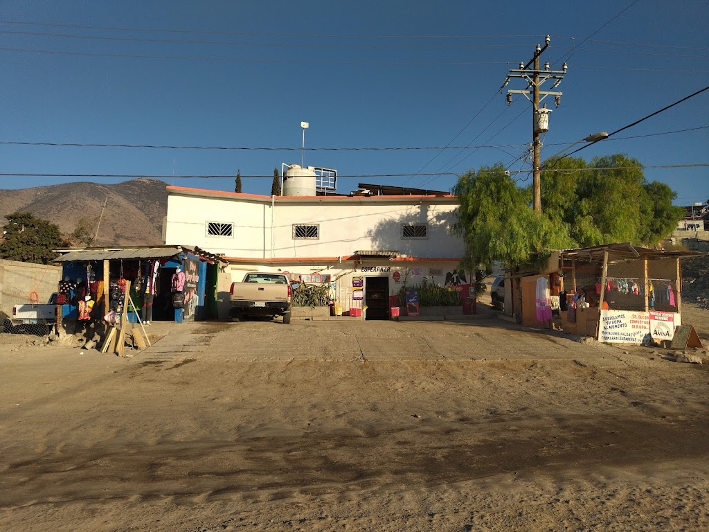 Abarrotes Esperanza | Jesús María 15, Valle Imperial, Altiplano, 22204 Tijuana, B.C., Mexico | Phone: 664 278 9092