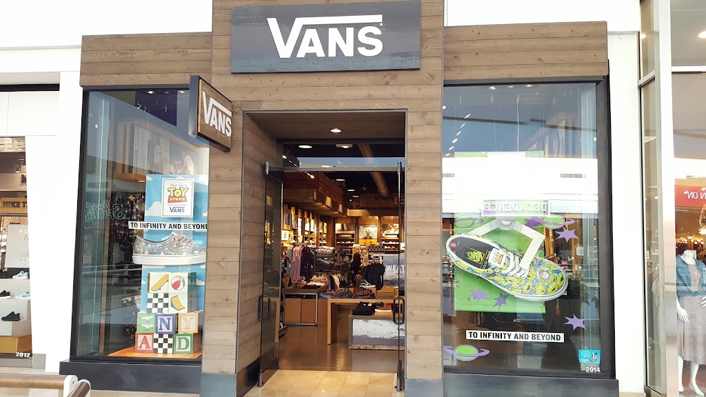 Vans | 3111 W Chandler Blvd Space #2014, Chandler, AZ 85226, USA | Phone: (480) 821-4654