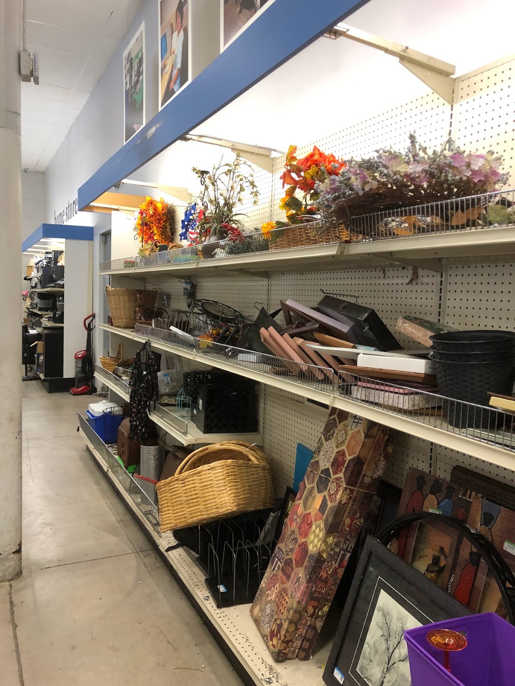 Goodwill Southern California Store & Donation Center | 23615 Sunnymead Boulevard, Moreno Valley, CA 92553, USA | Phone: (951) 485-9240