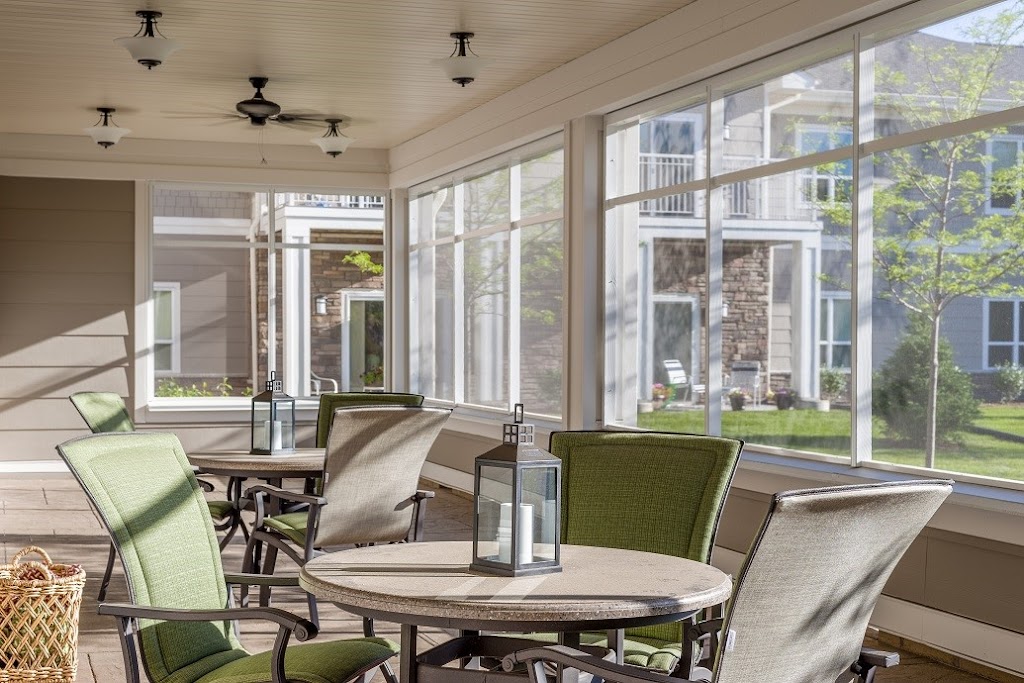 Deephaven Woods Senior living | 18025 Minnetonka Blvd, Wayzata, MN 55391, USA | Phone: (952) 288-2187