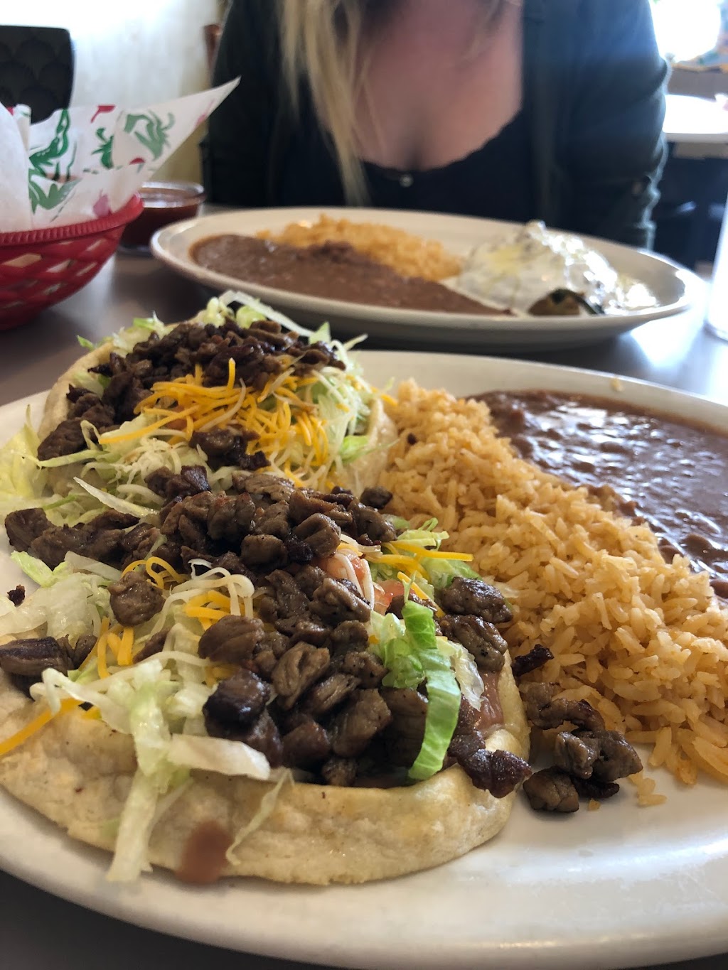 El Arbol | 107 E Main St, Wolfe City, TX 75496, USA | Phone: (903) 496-2323