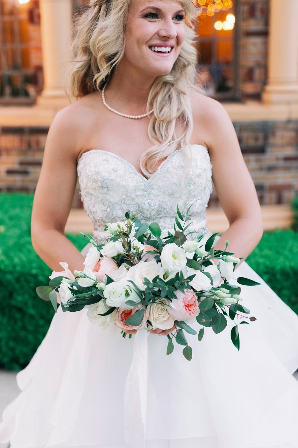 Ella Flora Weddings | 301 Superior St, Rossford, OH 43460, USA | Phone: (419) 340-9421