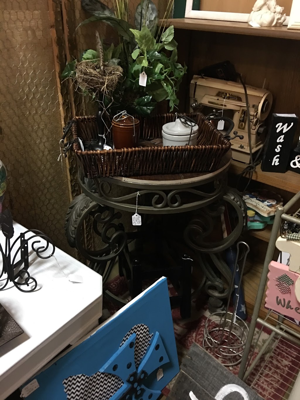 Antique Depot | 2196 W Rogers Blvd, Skiatook, OK 74070, USA | Phone: (918) 396-1279