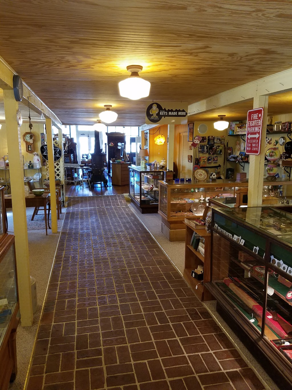 Emma Creeks Antiques | 100 N Main St, Hesston, KS 67062, USA | Phone: (316) 416-1409