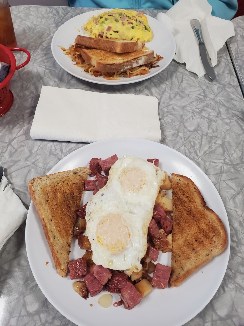 Delaneys Diner | 5916 Westerville Rd, Westerville, OH 43081, USA | Phone: (614) 776-5788