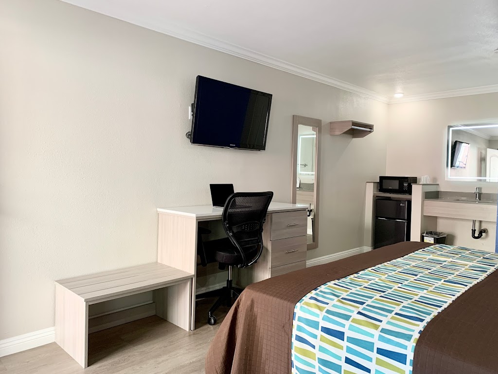 Mojave Inn | 15499 Village Dr, Victorville, CA 92394, USA | Phone: (760) 243-5858