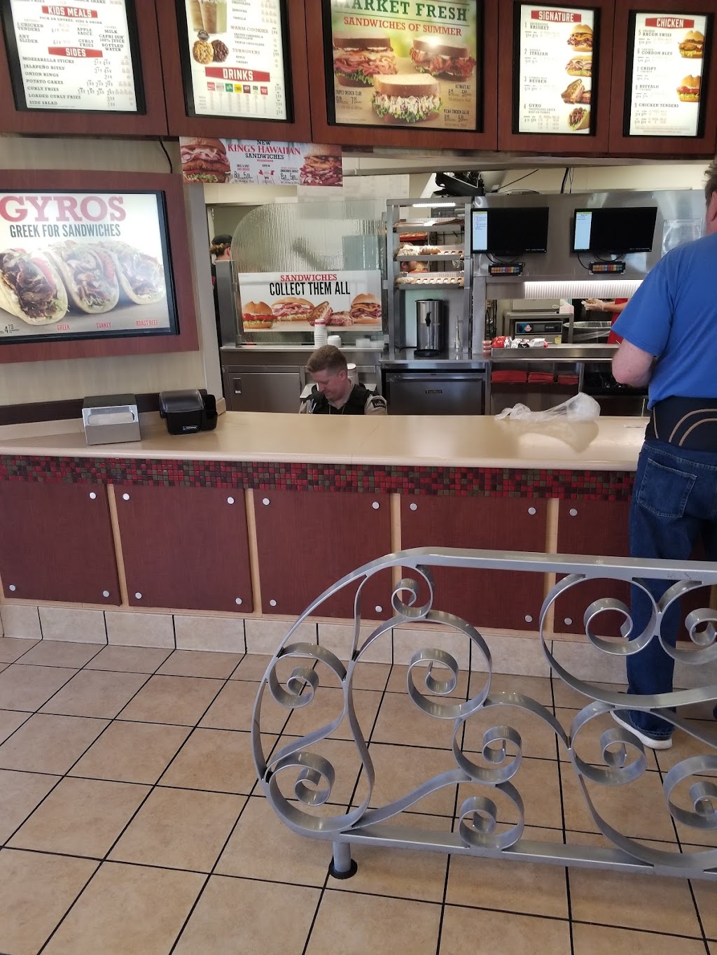 Arbys | 10704 Dixie Hwy, Valley Station, KY 40272, USA | Phone: (502) 935-1329