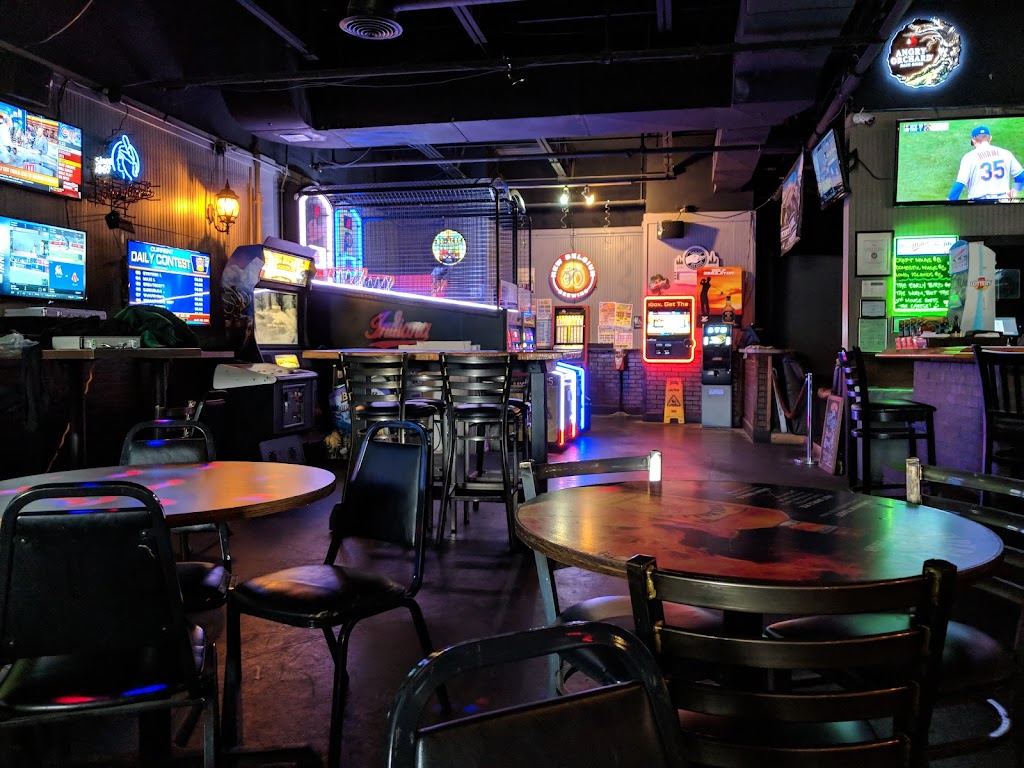 The Yard Line Lounge | 6466 E 82nd St, Indianapolis, IN 46250, USA | Phone: (317) 288-7720