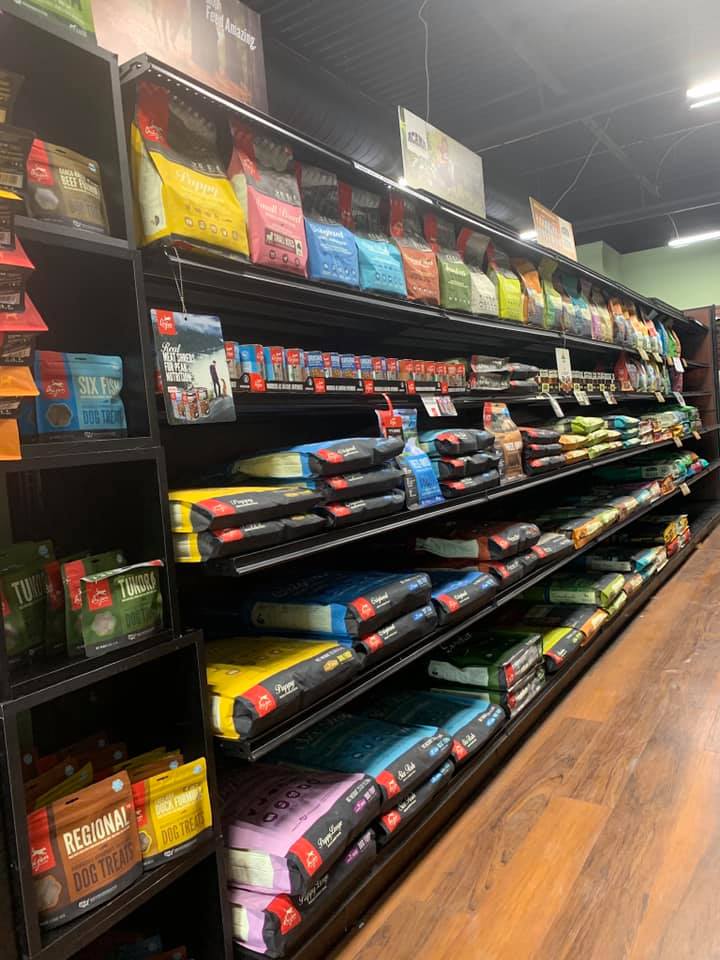 Well Bred - Pet food, supplies, toys & accessories | 235 Main St, Madison, NJ 07940, USA | Phone: (973) 377-1651