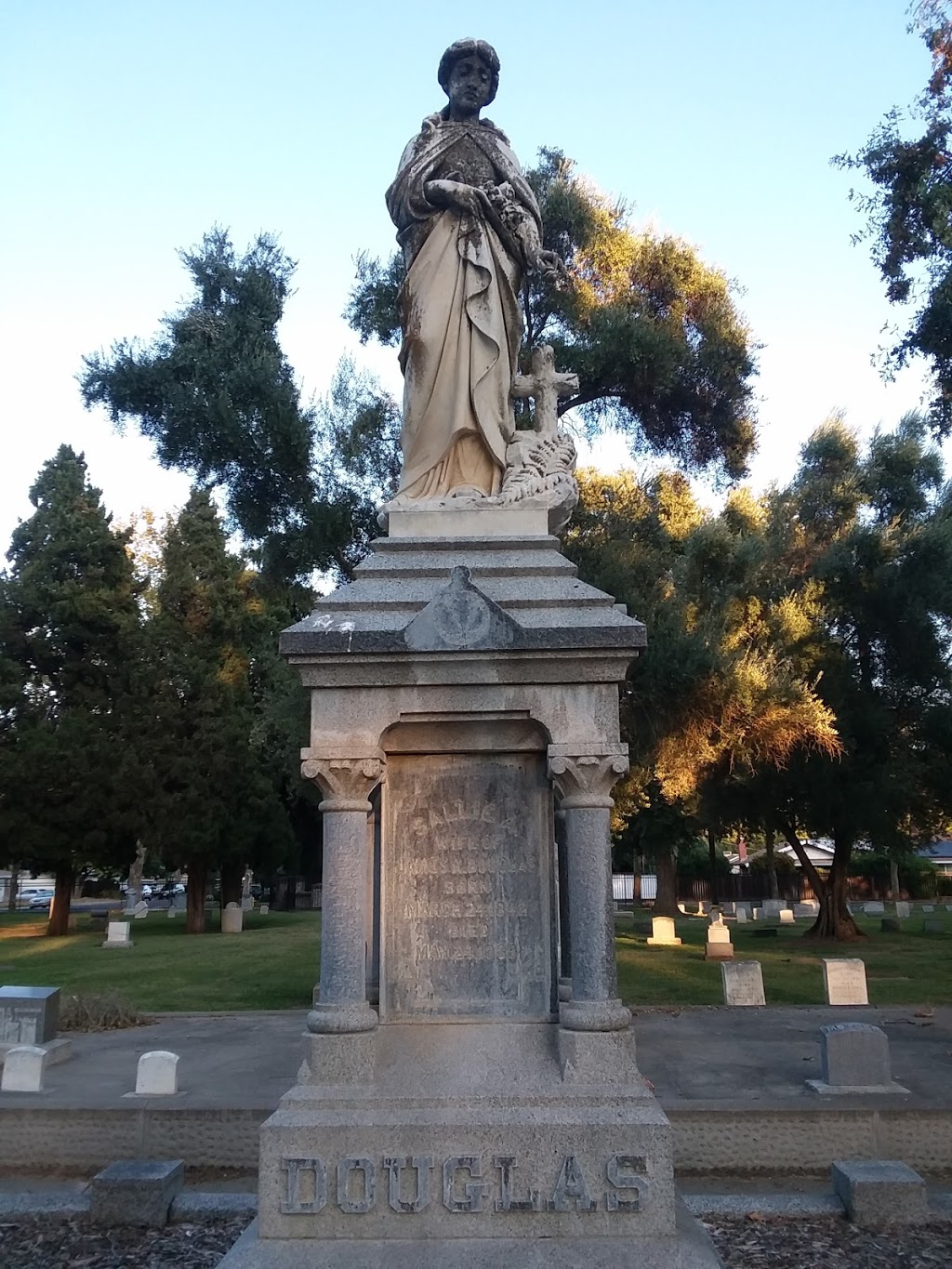 Woodland Cemetery | 800 West St, Woodland, CA 95695, USA | Phone: (530) 661-5887