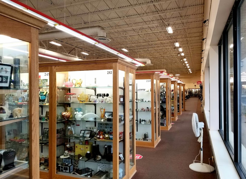 Medina Antique Mall | 2797 Medina Rd, Medina, OH 44256, USA | Phone: (330) 722-0017