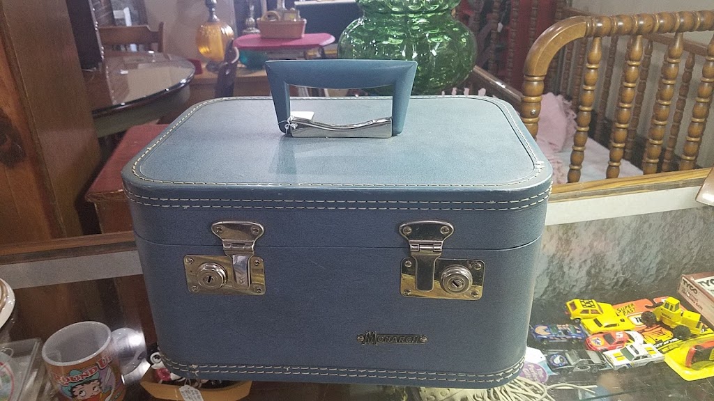 Another Time Vintage | 142 W Irving Blvd, Irving, TX 75060, USA | Phone: (714) 615-4936