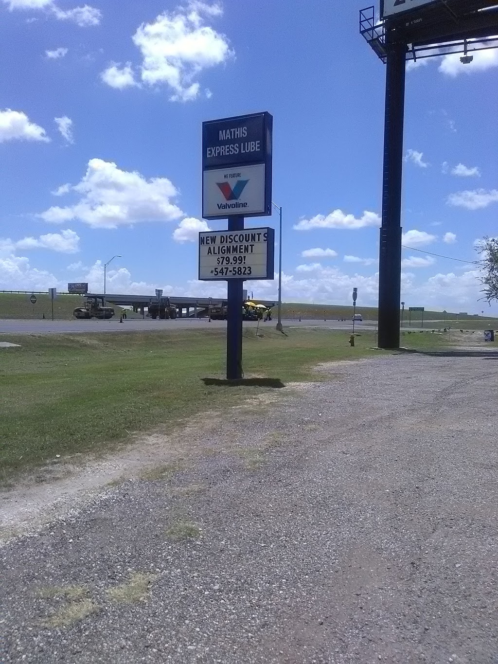 Mathis Express Lube | 1406 E Loop #459, Mathis, TX 78368, USA | Phone: (361) 547-5823