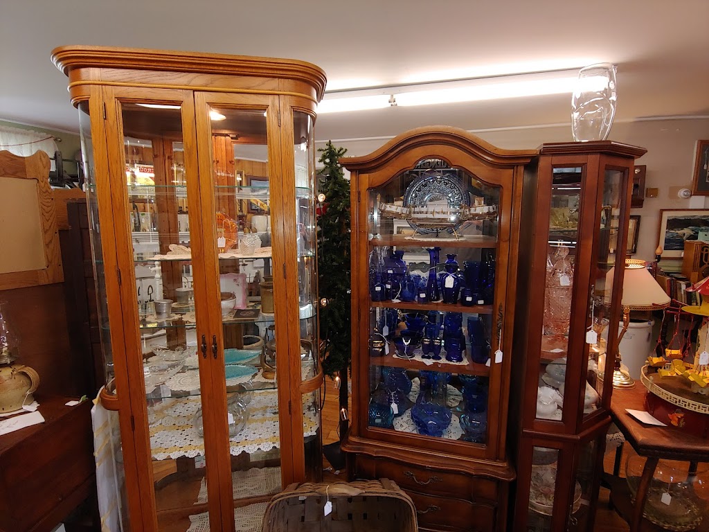 Holland Antiques, LLC | 100 N Main St, Holland, NY 14080, USA | Phone: (716) 331-7474