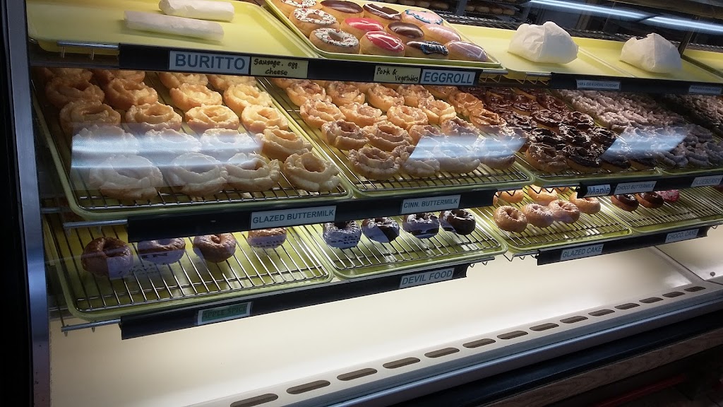 Best Donuts on NE 23rd, MWC by Walmart | 9205 NE 23rd St STE 1, Oklahoma City, OK 73141, USA | Phone: (405) 769-4330