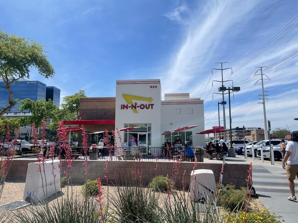 In-N-Out Burger | 920 E Playa Del Norte Dr, Tempe, AZ 85281, USA | Phone: (800) 786-1000