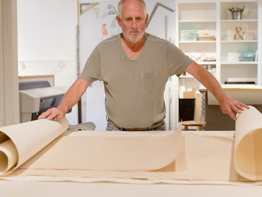 Angeles Press | 3200 Airport Ave Suite #1, Santa Monica, CA 90405, USA | Phone: (310) 804-9253