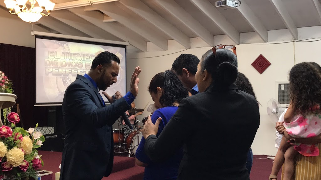 Ministerio Unidos por Cristo | 545 W California St, Ontario, CA 91762, USA | Phone: (951) 665-2493