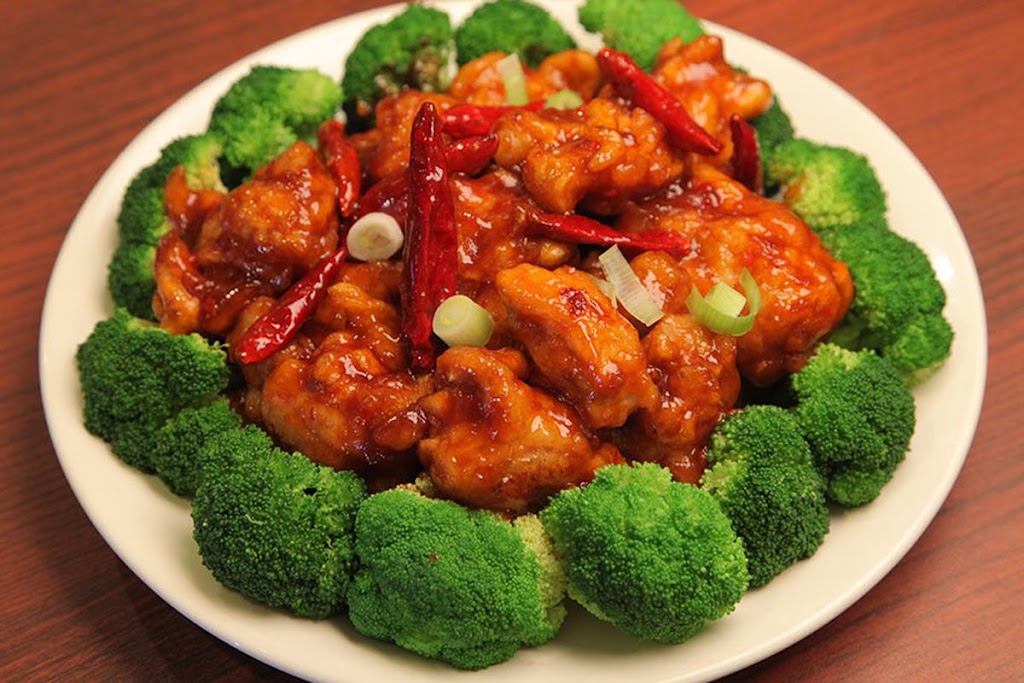 Pine Garden Chinese Cuisine | 429 N Alafaya Trail, Orlando, FL 32828 | Phone: (407) 282-8889