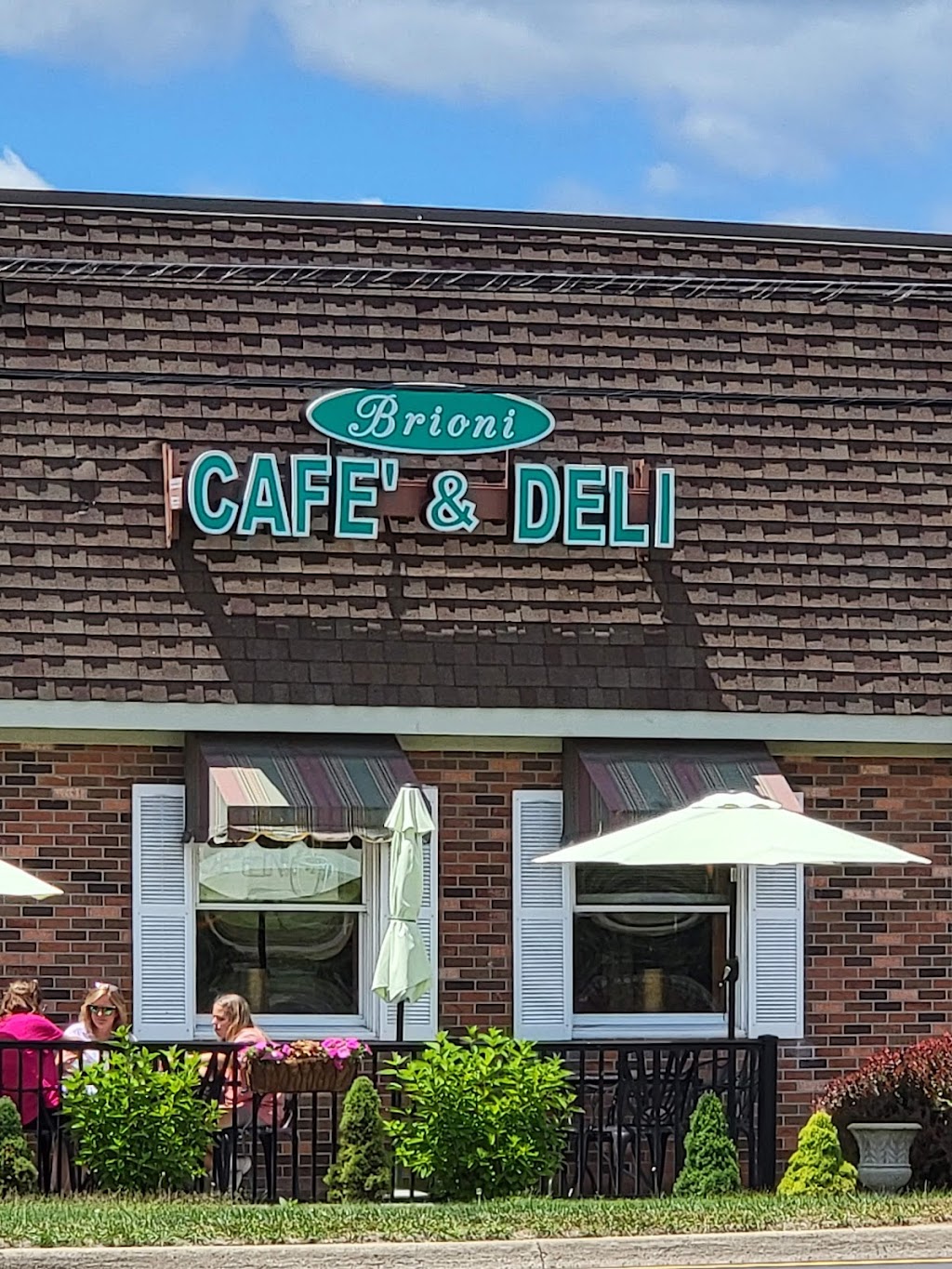 Brioni Cafe & Deli | 7151 N Main St, City of the Village of Clarkston, MI 48346, USA | Phone: (248) 625-6181