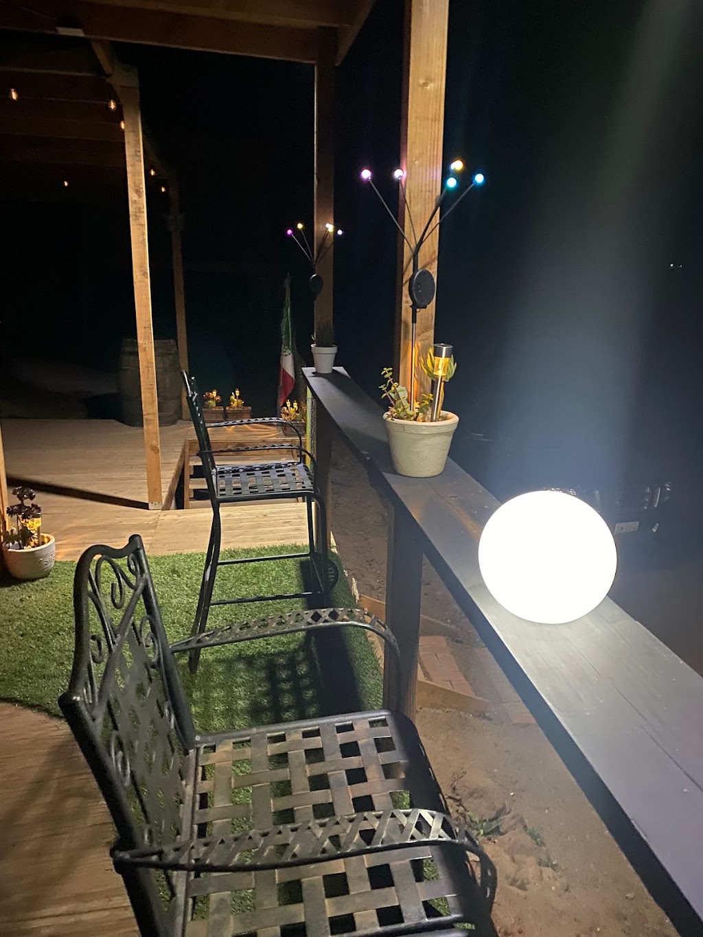 Luna Negra cerveza y vinos | San Felipe-Ensenada km 17.5, 22842 Ensenada, B.C., Mexico | Phone: 646 383 9922