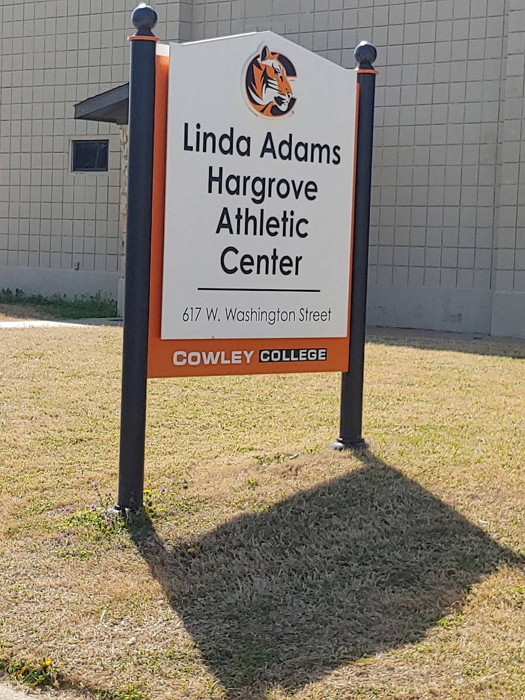 Linda Adams Hargrove Athletic Center | 617 W Washington Ave, Arkansas City, KS 67005, USA | Phone: (620) 441-5268