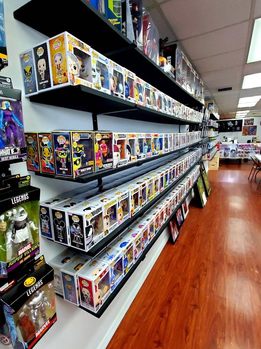 Midwest Collectibles LLC | 320 N Independence Blvd Suite A, Romeoville, IL 60446, USA | Phone: (815) 222-0126
