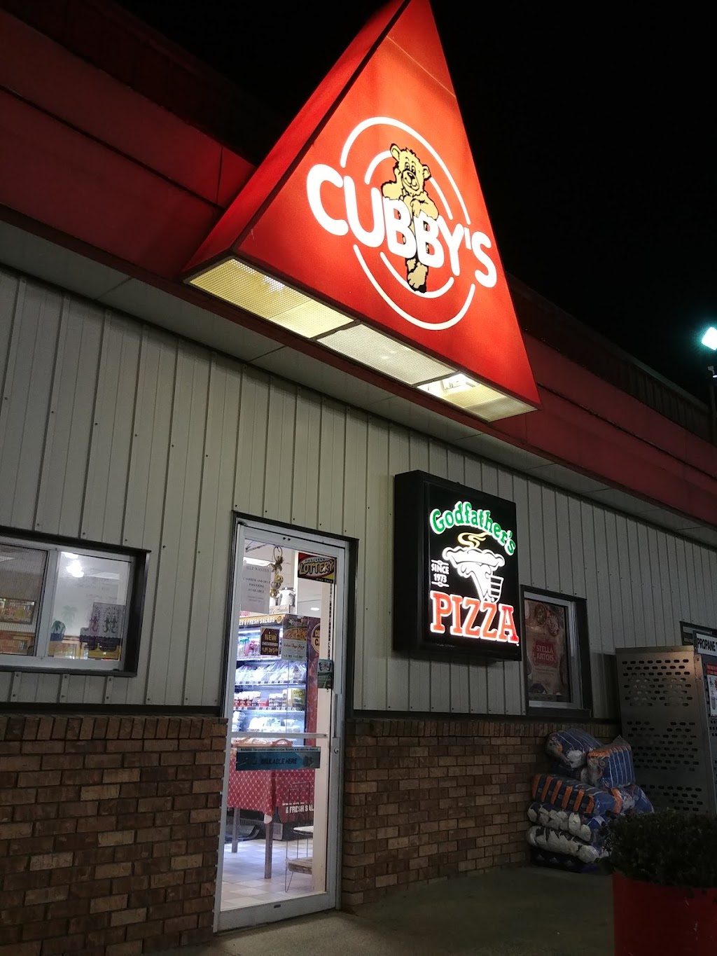 Cubbys | 603 S 13th St, Tekamah, NE 68061, USA | Phone: (402) 374-2413