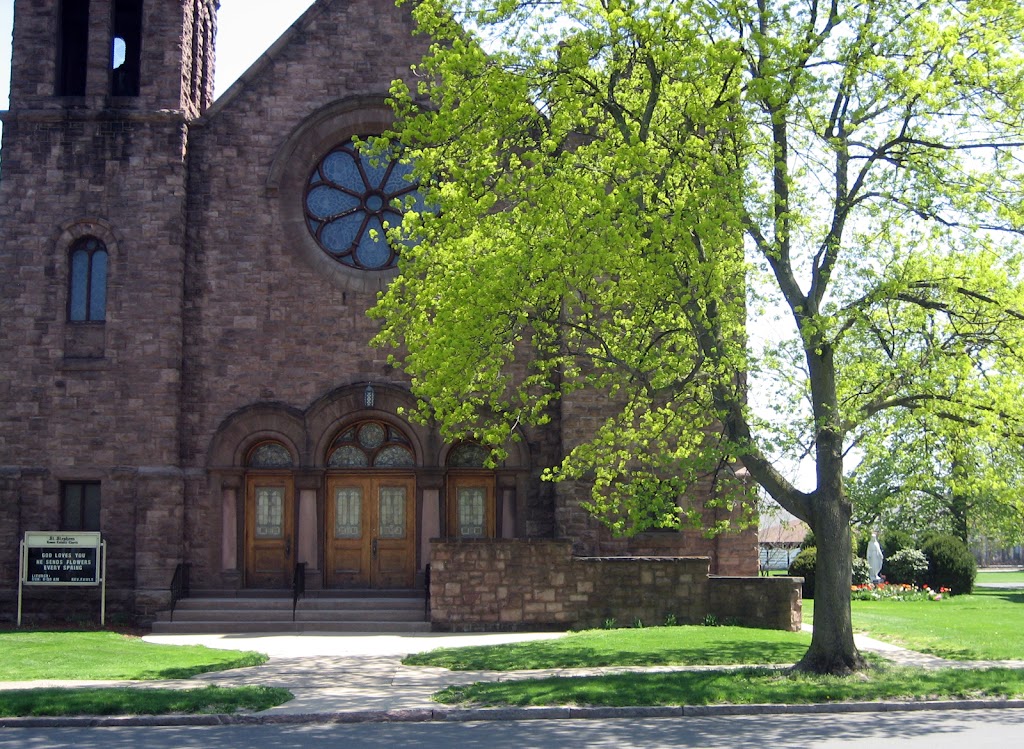 Holy Trinity Roman Catholic Church | 211 Eagle St, Medina, NY 14103, USA | Phone: (585) 798-0112