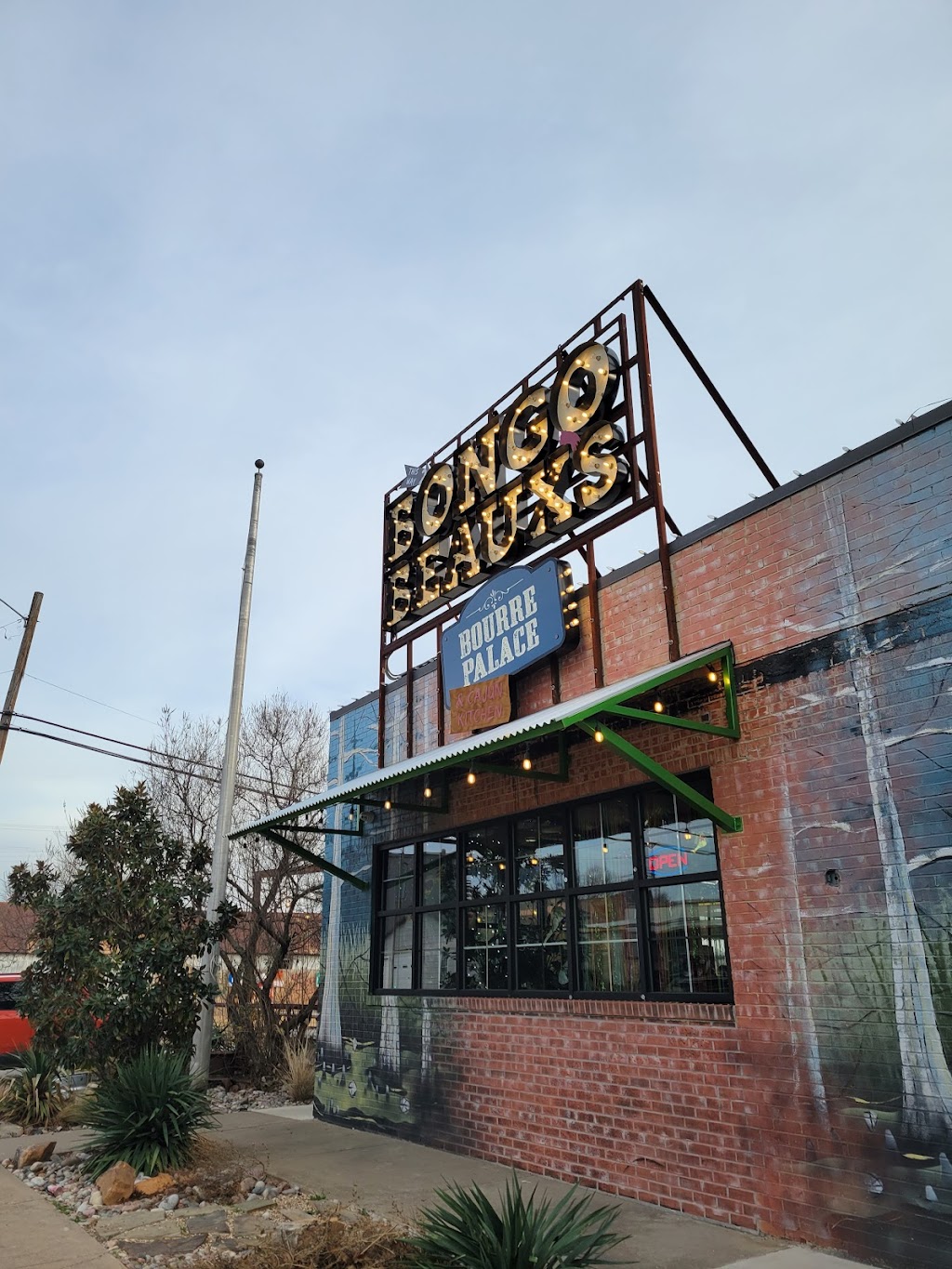 Bongo Beaux’s Bourre Palace & Cajun Kitchen | 218 W Walnut St, Celina, TX 75009, USA | Phone: (469) 907-4144