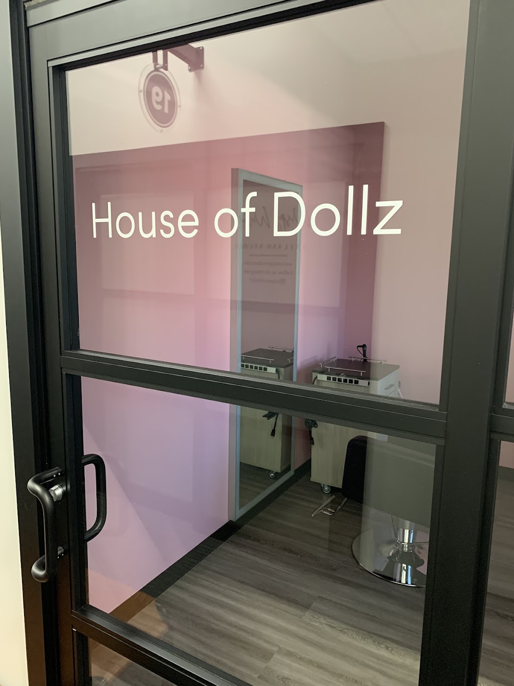 House of Dollz | 1040 Old Country Rd, Plainview, NY 11803, USA | Phone: (631) 401-4667