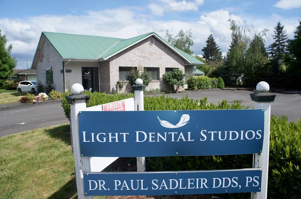 Light Dental Studios of Auburn | 1010 E Main St, Auburn, WA 98002, USA | Phone: (253) 939-2444