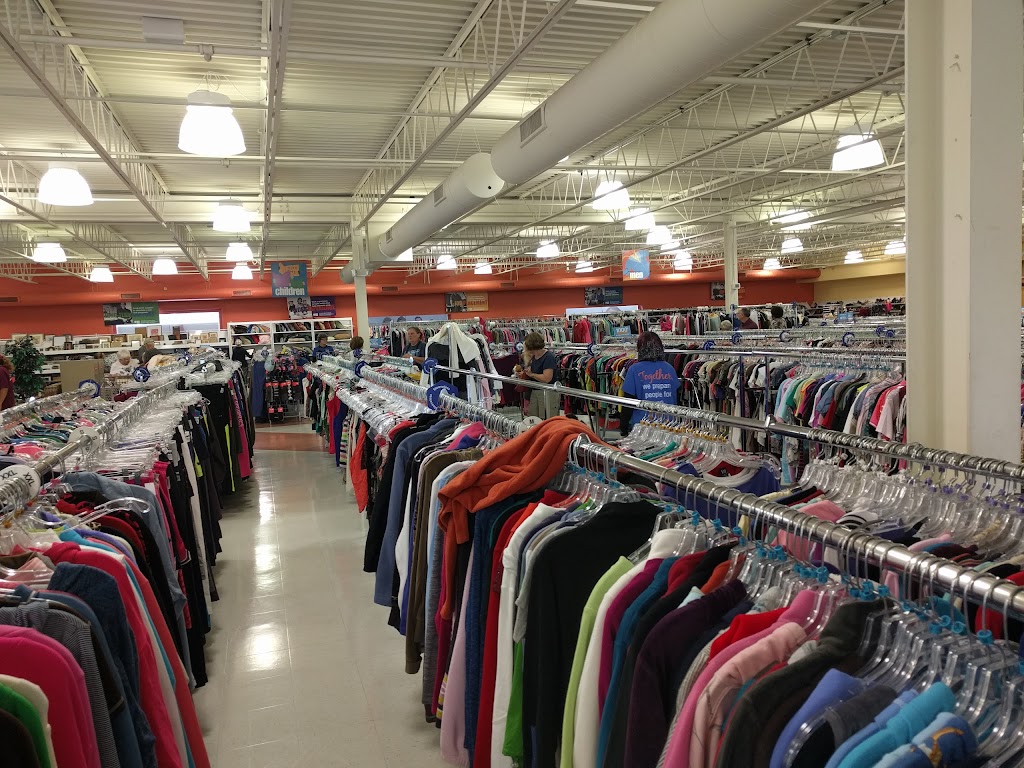 Goodwill - Minnetonka | 13820 Wayzata Blvd, Minnetonka, MN 55305, USA | Phone: (952) 544-6648