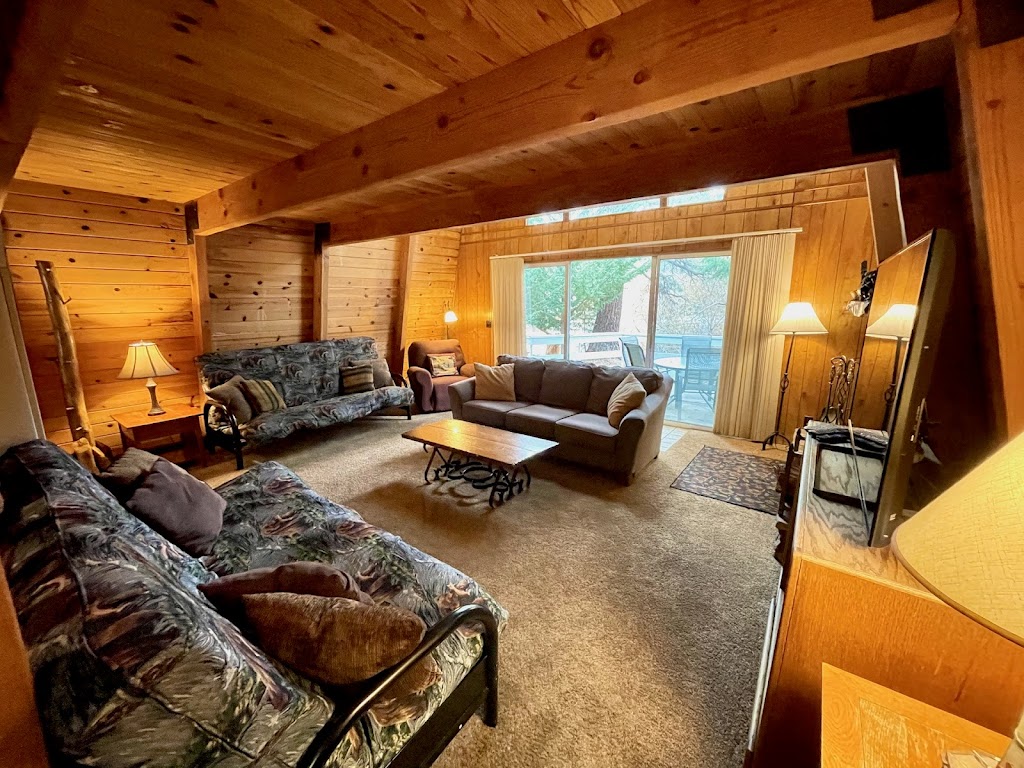 Big Bear Village Cabins | 908 Pine Knot Ave #3446, Big Bear Lake, CA 92315, USA | Phone: (909) 866-6500