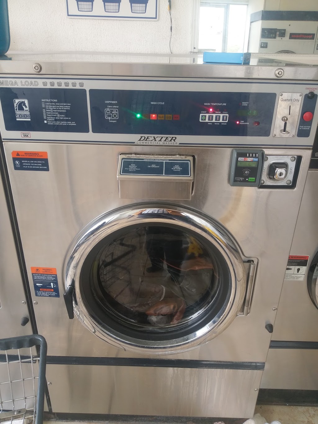 Best Wash Laundromat | 2426 E Broadway, Alton, IL 62002, USA | Phone: (866) 977-3077