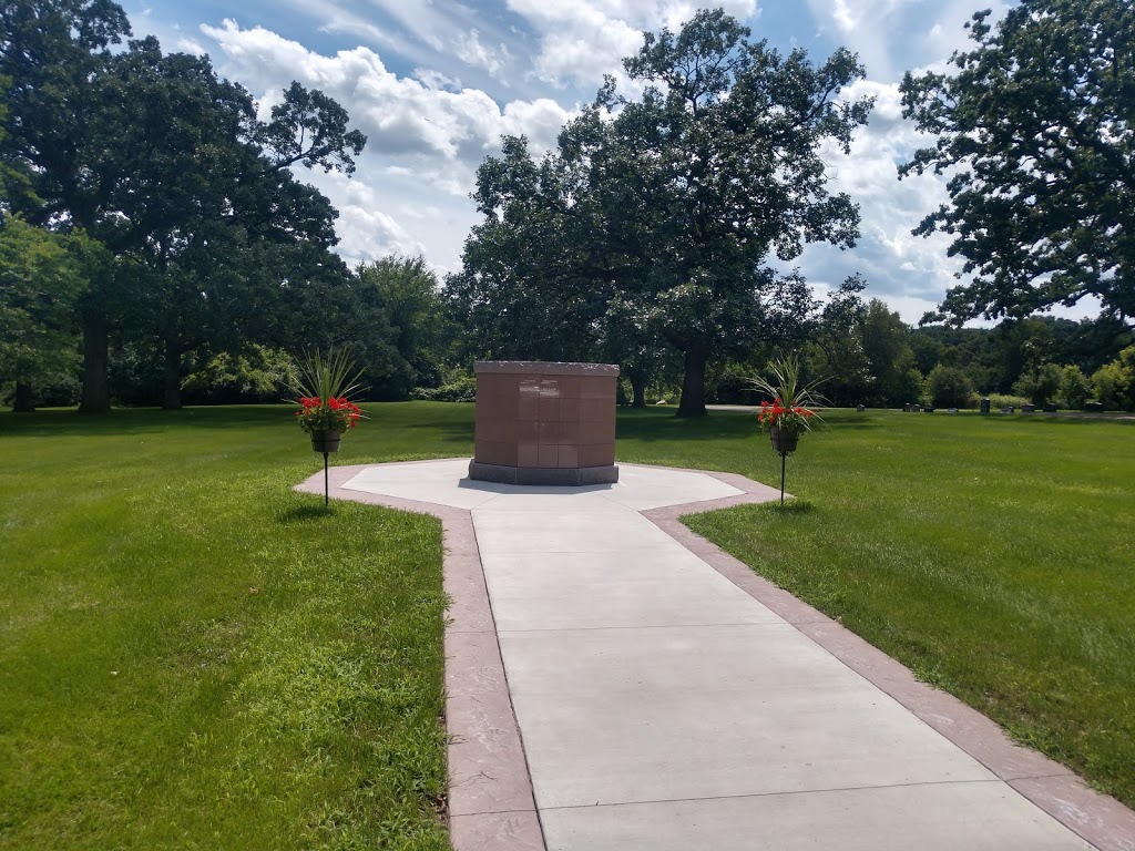 Cottage Grove Cemetery | 10901 70th St S, Cottage Grove, MN 55016, USA | Phone: (651) 350-8922