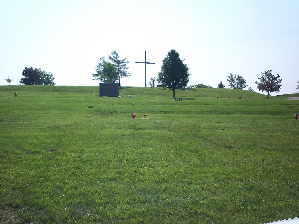 Crown Hill Memorial Park & Mausoleum | 11825 Pippin Rd, Cincinnati, OH 45231, USA | Phone: (513) 851-7170