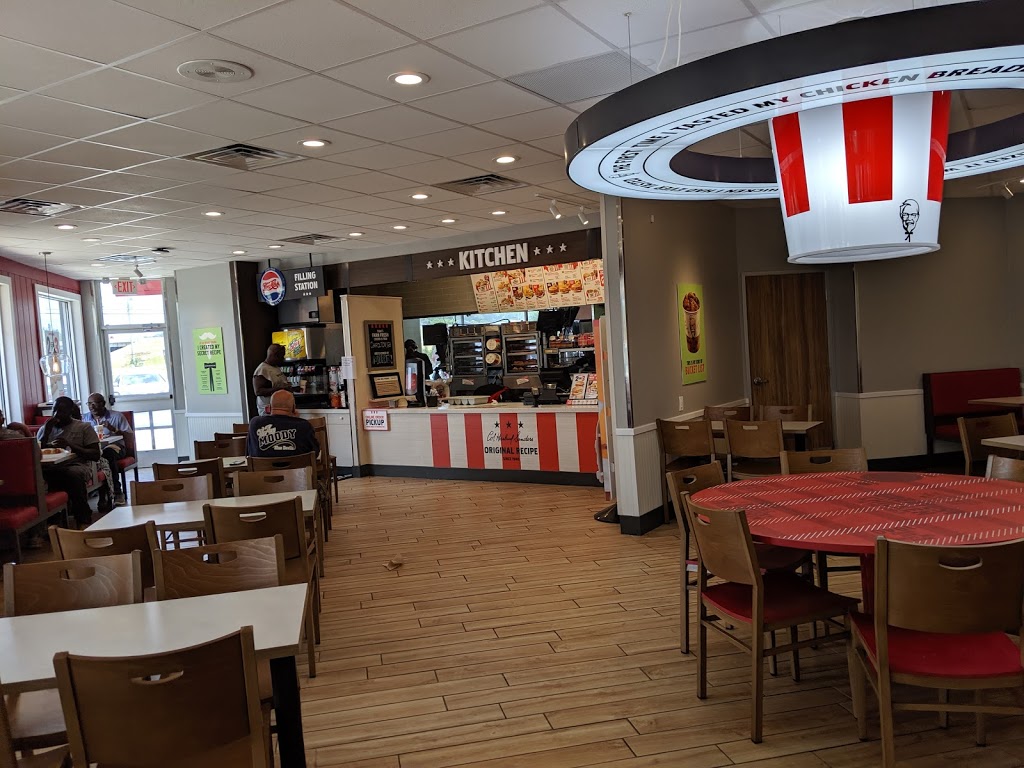 KFC | 630 Cahaba Valley Rd, Pelham, AL 35124, USA | Phone: (205) 733-1802