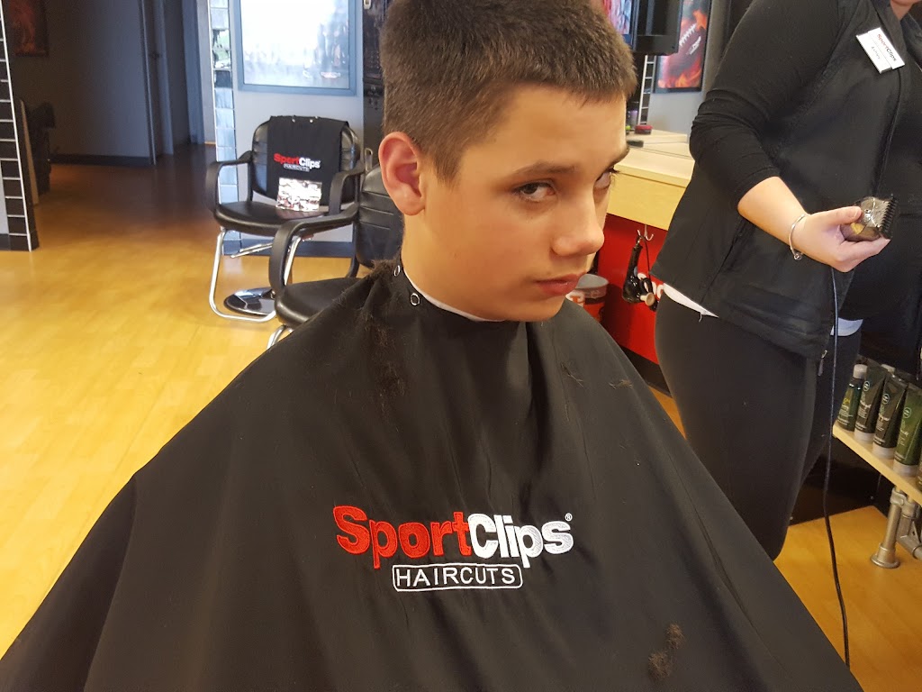 Sport Clips Haircuts of Lockport | 16449 W 159th St, Lockport, IL 60441, USA | Phone: (815) 838-1200