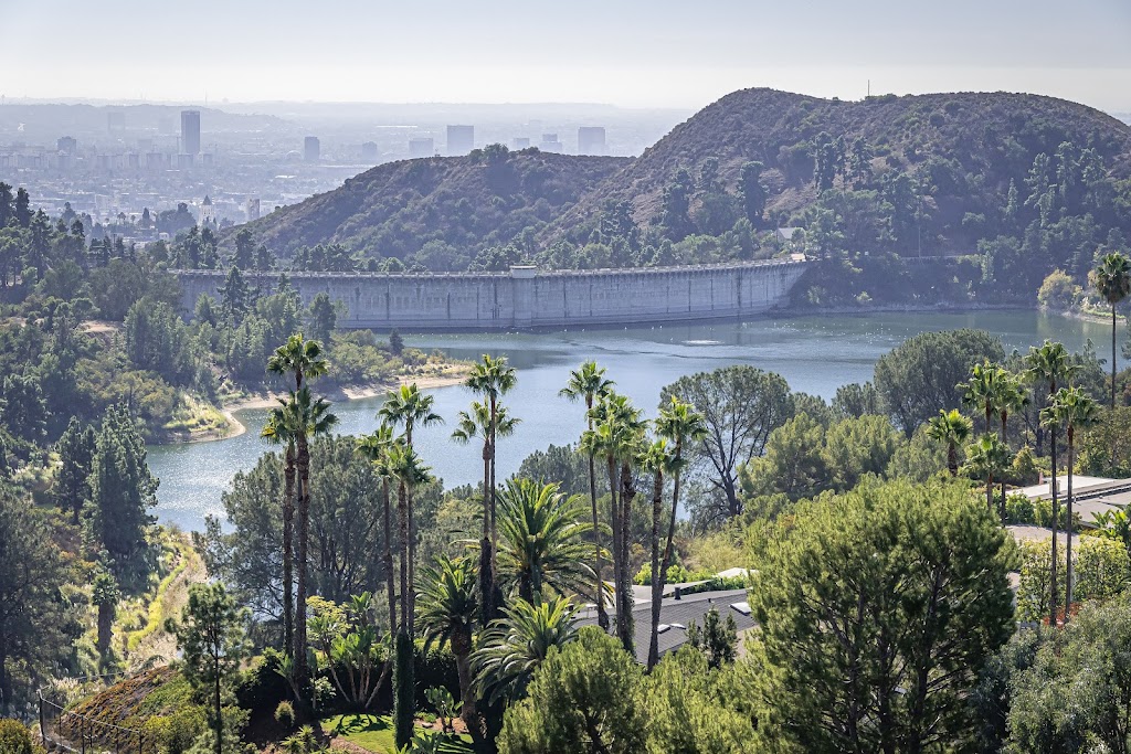 Lake Hollywood Park | 3160 Canyon Lake Dr, Los Angeles, CA 90068, USA | Phone: (818) 243-1145