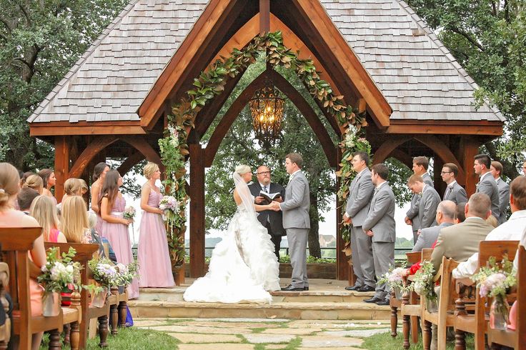Granbury Weddings | 3252 Fall Creek Hwy, Granbury, TX 76049, USA | Phone: (817) 910-8273