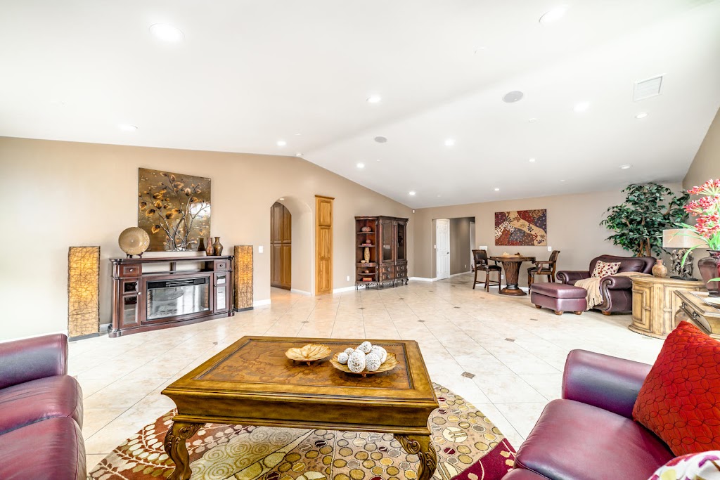 Staged Homes Real Estate | 636 Ora Avo Dr, Vista, CA 92084, USA | Phone: (760) 212-7355